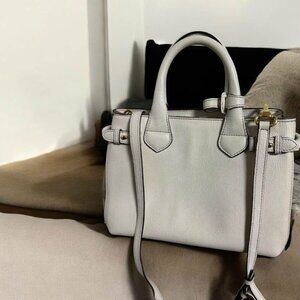 👜 Burberry Banner Tote Grained Leather Cotton Canvas Off-White